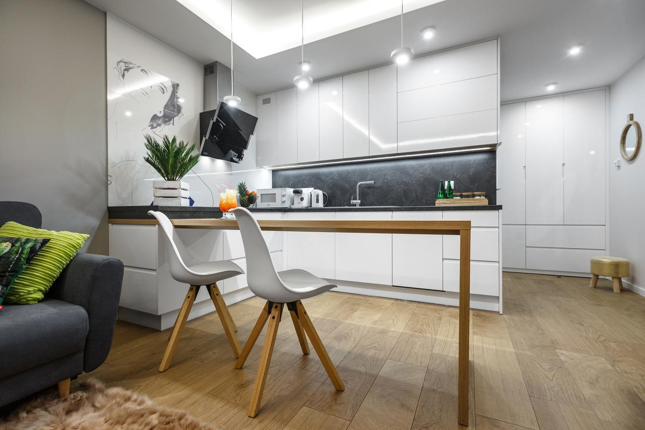 New Wave Apartment Tropical Rzeszów Buitenkant foto