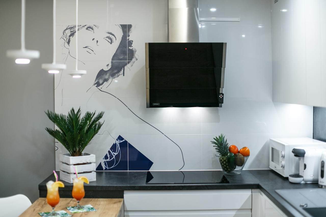 New Wave Apartment Tropical Rzeszów Buitenkant foto